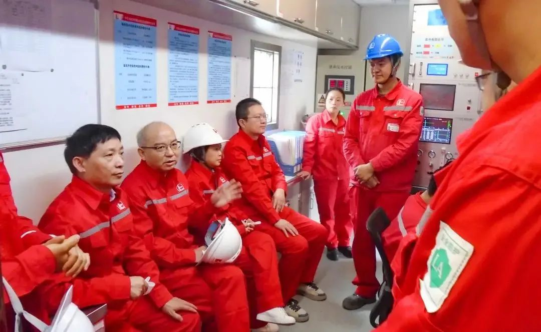 情系員工到一線,傳遞關懷暖人心(圖2) 情系員工到一線,傳遞關懷暖人心(圖2)